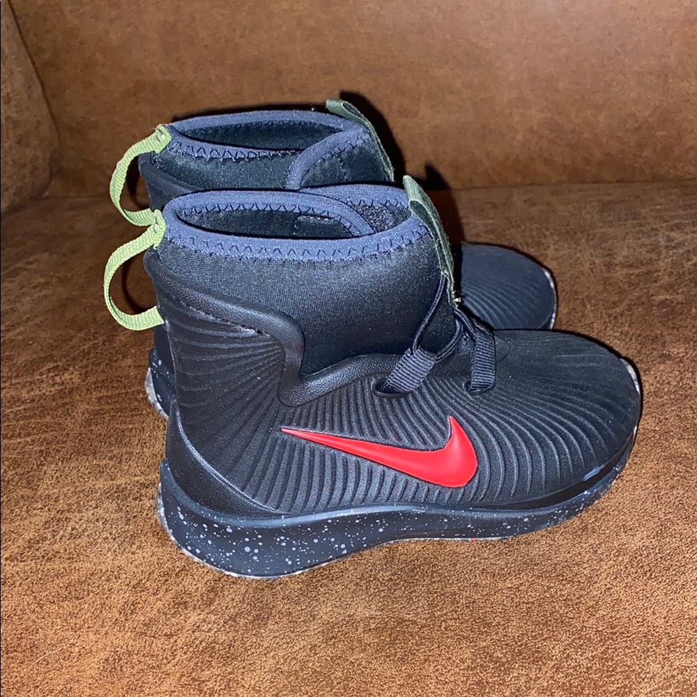 Nike Kids Black and Red Shoes/Boots